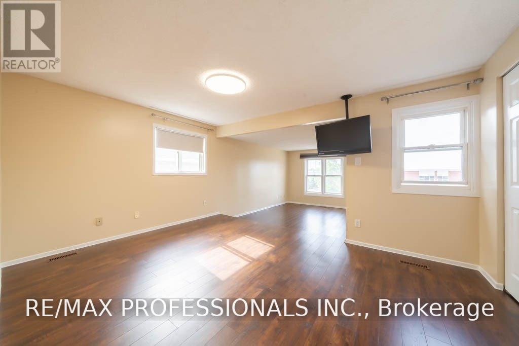 4207 Beacon Lane, Mississauga (Creditview), Ontario  L5C 3V8 - Photo 14 - W13663822