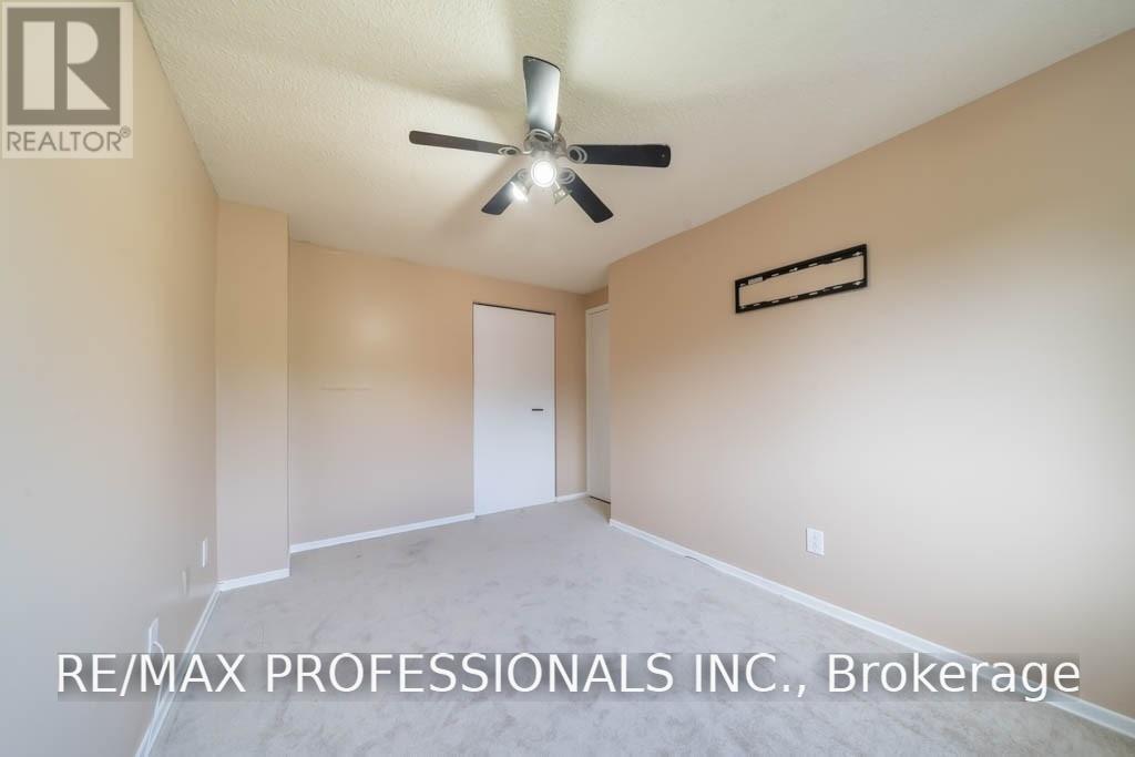 4207 Beacon Lane, Mississauga (Creditview), Ontario  L5C 3V8 - Photo 17 - W13663822