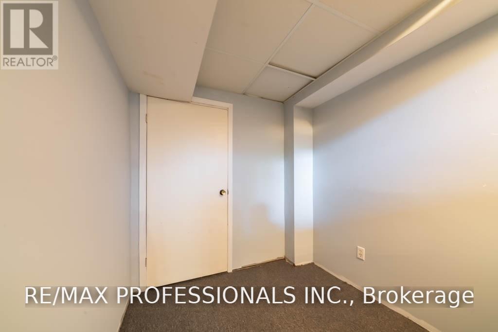 4207 Beacon Lane, Mississauga (Creditview), Ontario  L5C 3V8 - Photo 23 - W13663822