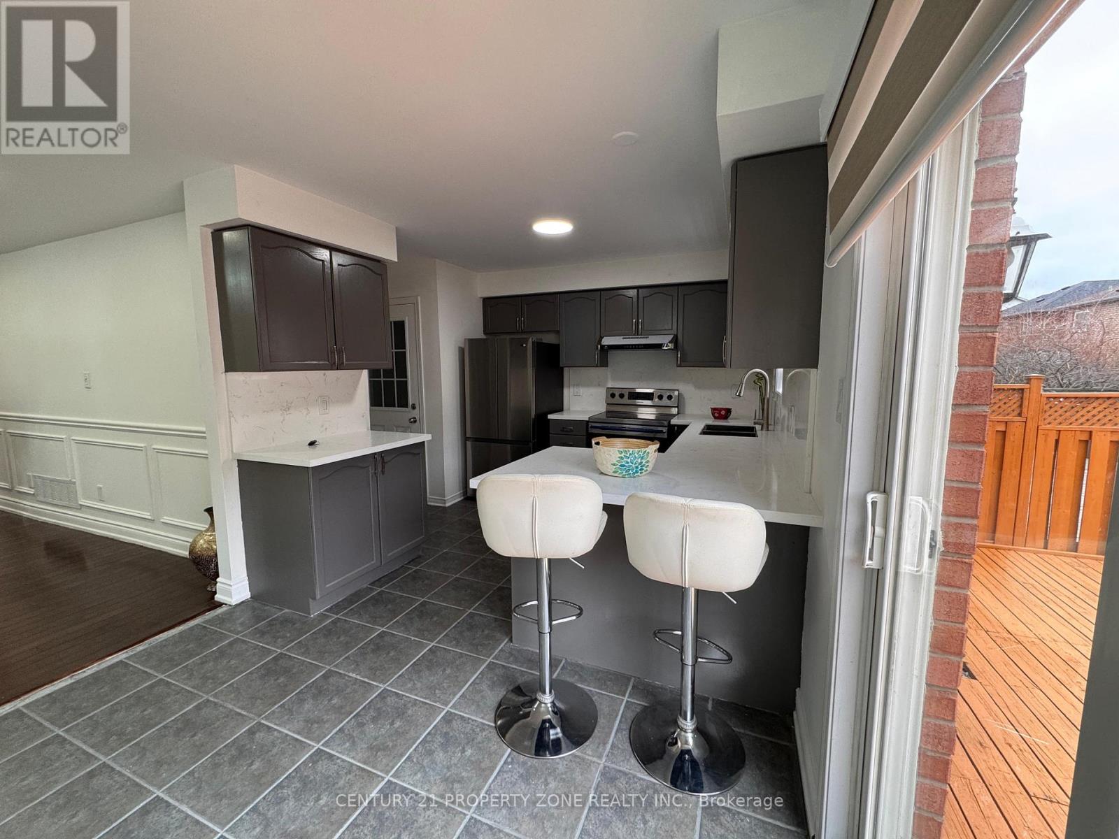 84 Tideland Drive, Brampton, Ontario  L7A 2W1 - Photo 10 - W13663844
