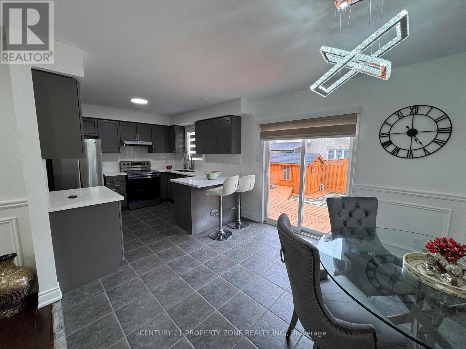 84 Tideland Drive, Brampton, Ontario  L7A 2W1 - Photo 9 - W13663844