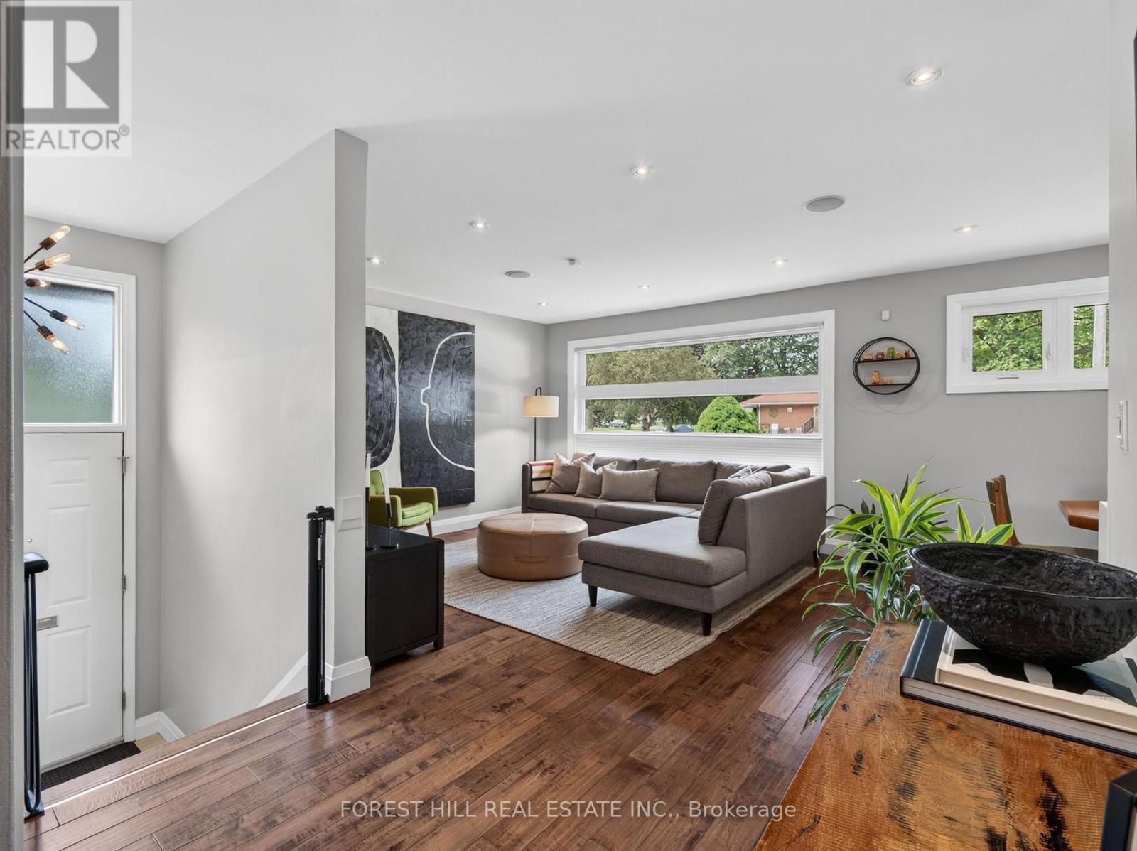 34 Mitre Place, Toronto, Ontario  M9R 3C4 - Photo 2 - W13663852