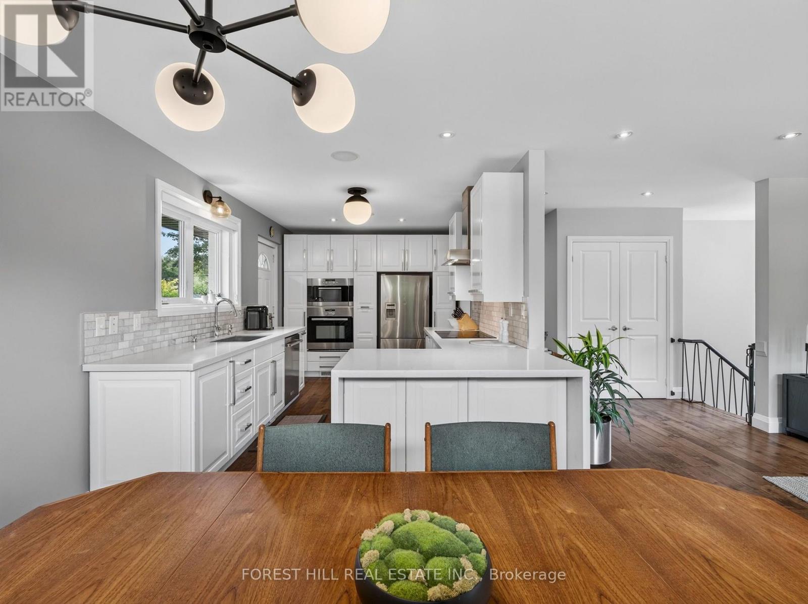 34 Mitre Place, Toronto, Ontario  M9R 3C4 - Photo 8 - W13663852