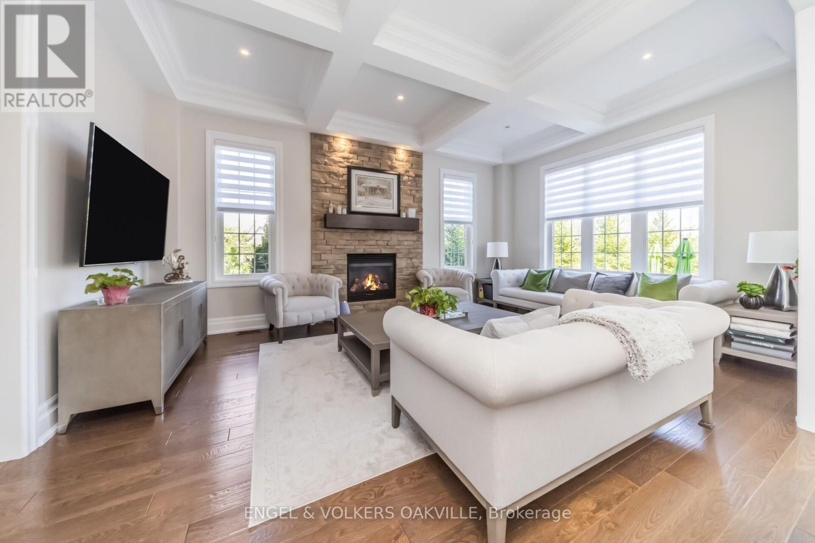 3 Holdroyd Court, Halton Hills, Ontario  L7G 0E8 - Photo 12 - W13663856