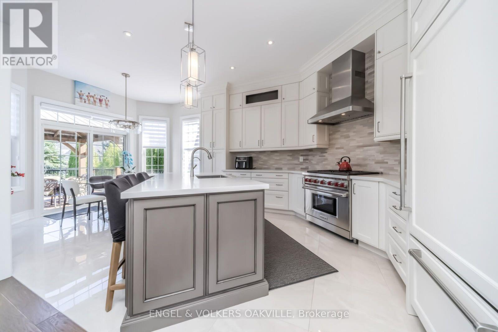 3 Holdroyd Court, Halton Hills, Ontario  L7G 0E8 - Photo 14 - W13663856