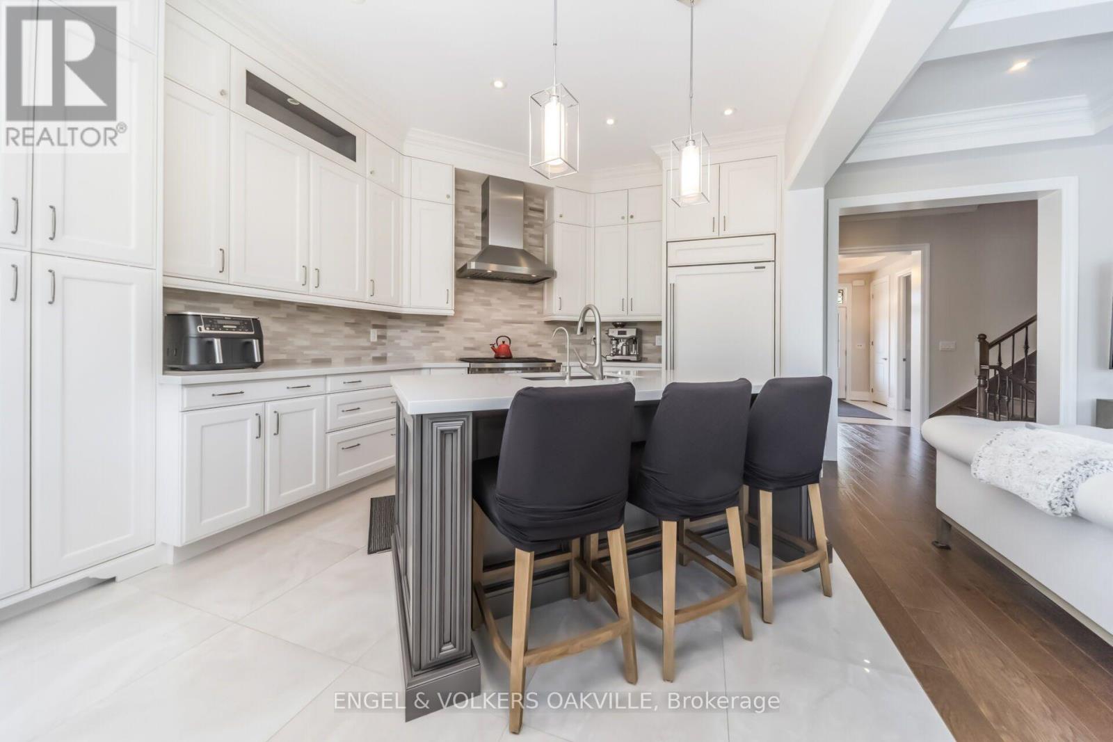 3 Holdroyd Court, Halton Hills, Ontario  L7G 0E8 - Photo 16 - W13663856