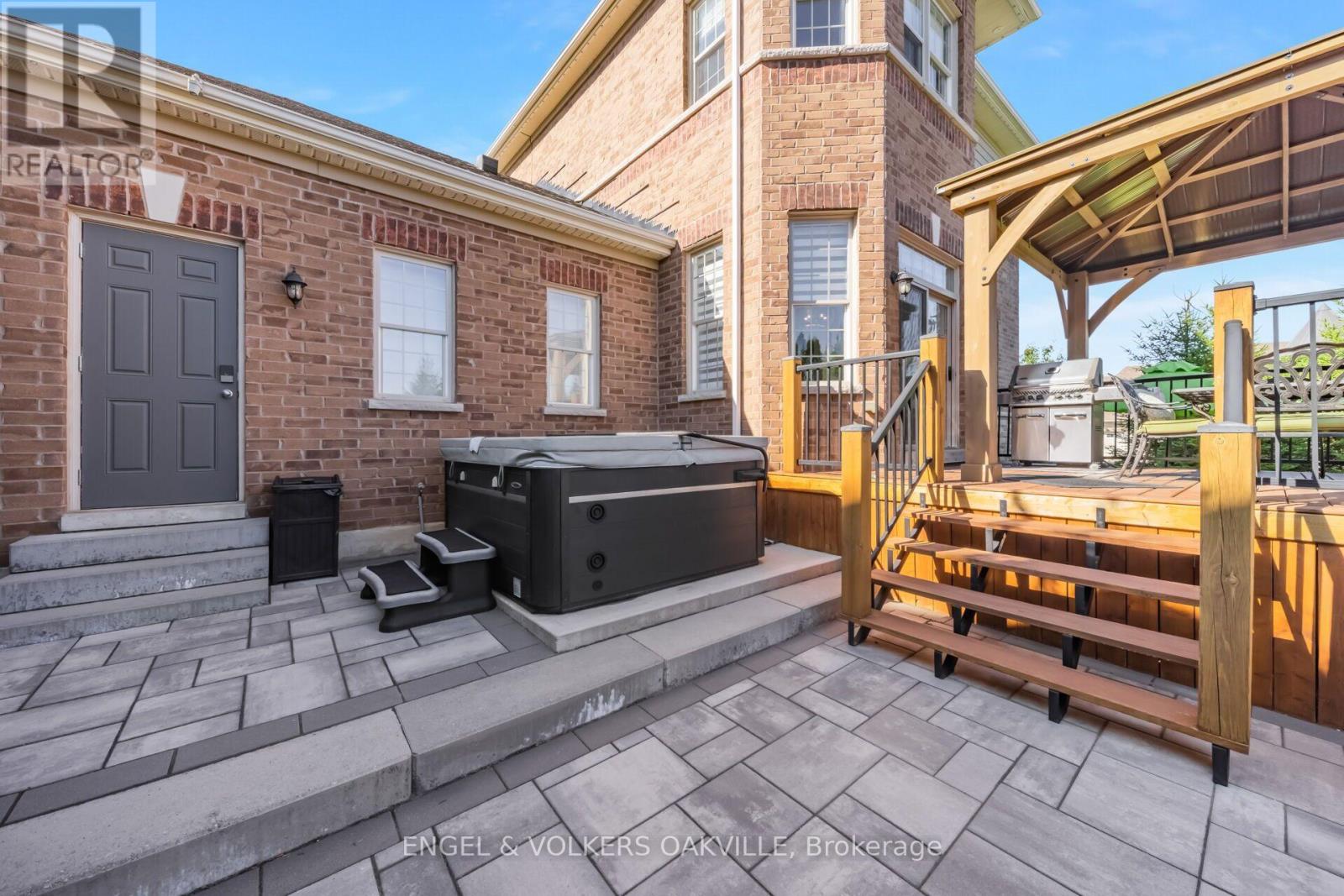 3 Holdroyd Court, Halton Hills, Ontario  L7G 0E8 - Photo 36 - W13663856