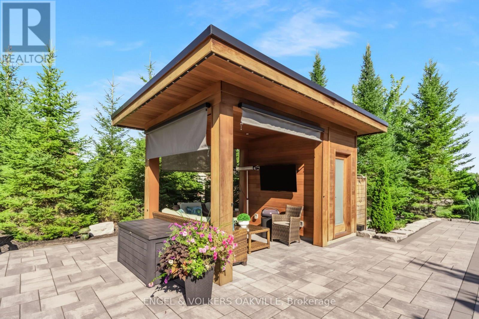 3 Holdroyd Court, Halton Hills, Ontario  L7G 0E8 - Photo 40 - W13663856