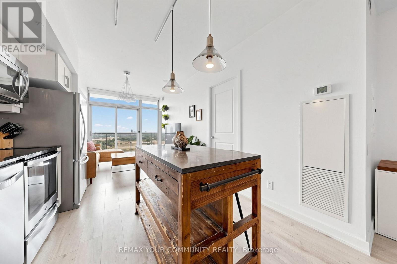 2304 - 105 The Queensway Avenue, Toronto, Ontario  M6S 5B5 - Photo 12 - W13663872
