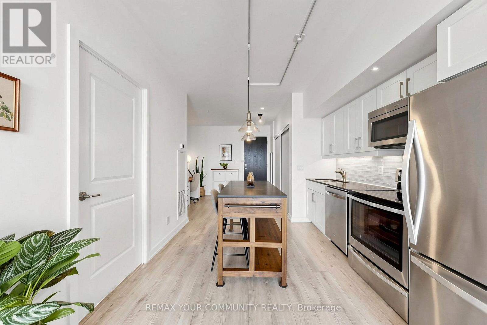 2304 - 105 The Queensway Avenue, Toronto, Ontario  M6S 5B5 - Photo 16 - W13663872