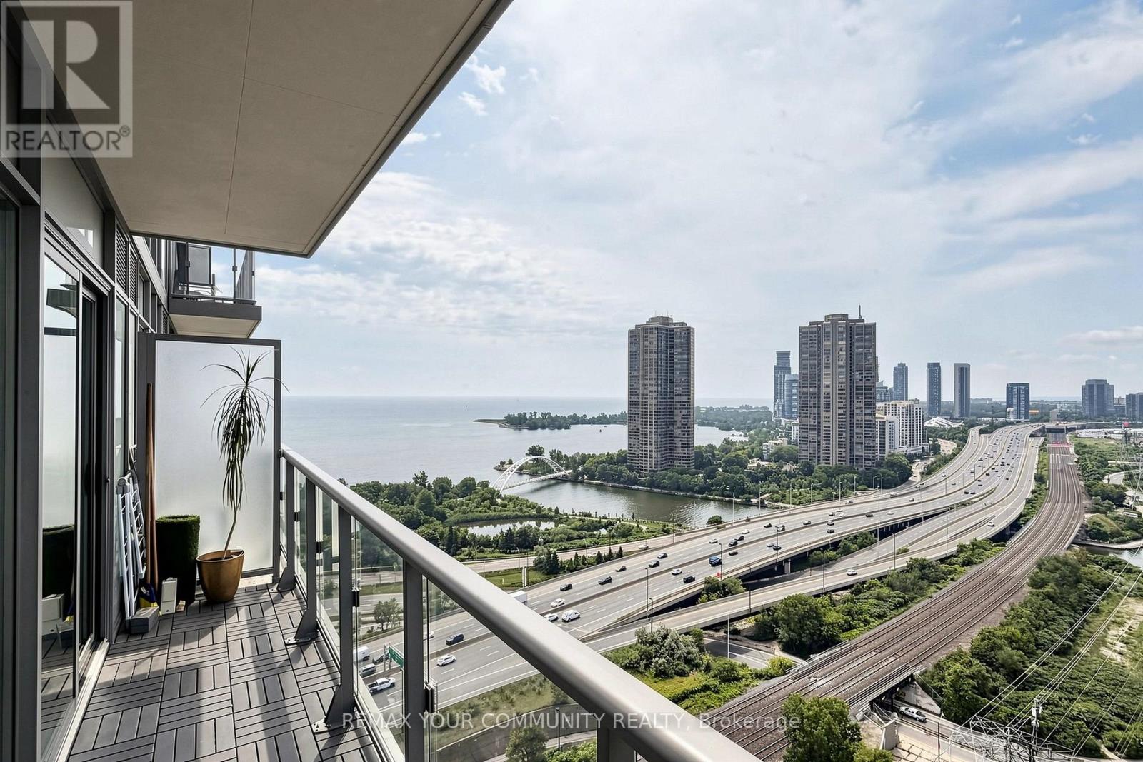 2304 - 105 The Queensway Avenue, Toronto, Ontario  M6S 5B5 - Photo 29 - W13663872
