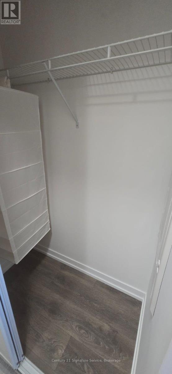307 - 2520 Eglinton Avenue W, Mississauga, Ontario  L5M 0Y2 - Photo 3 - W13663874