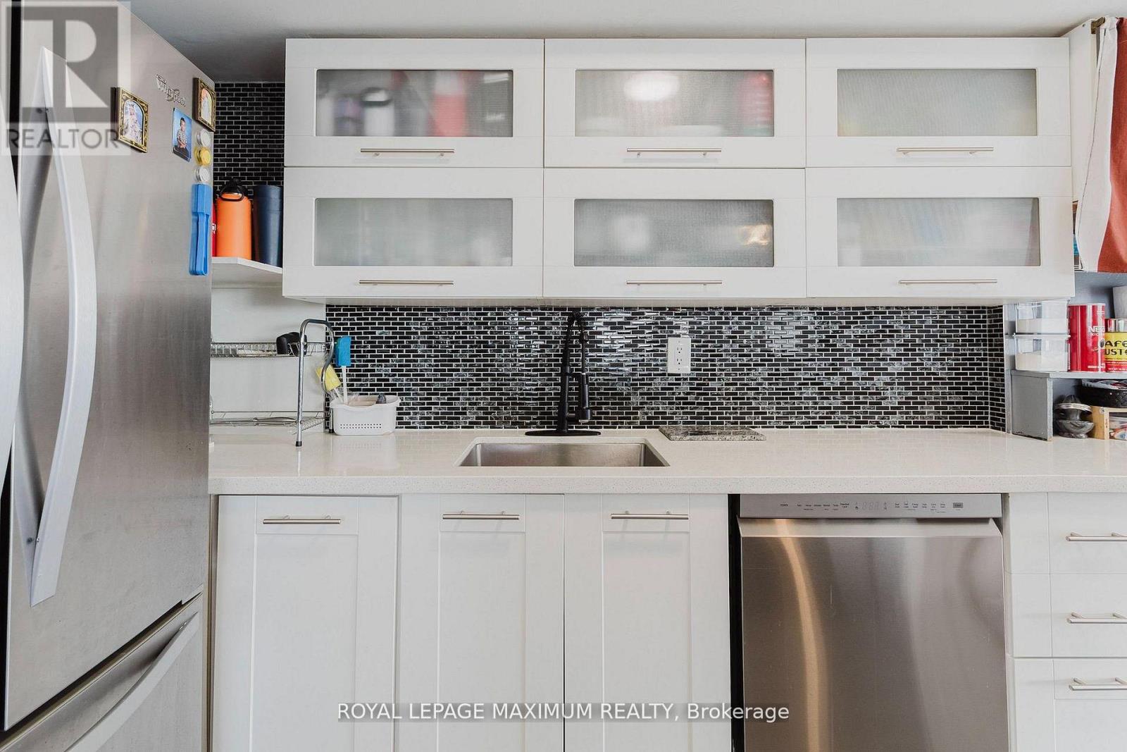 1101 - 26 Hanover Road, Brampton, Ontario  L6S 4T2 - Photo 6 - W13663896