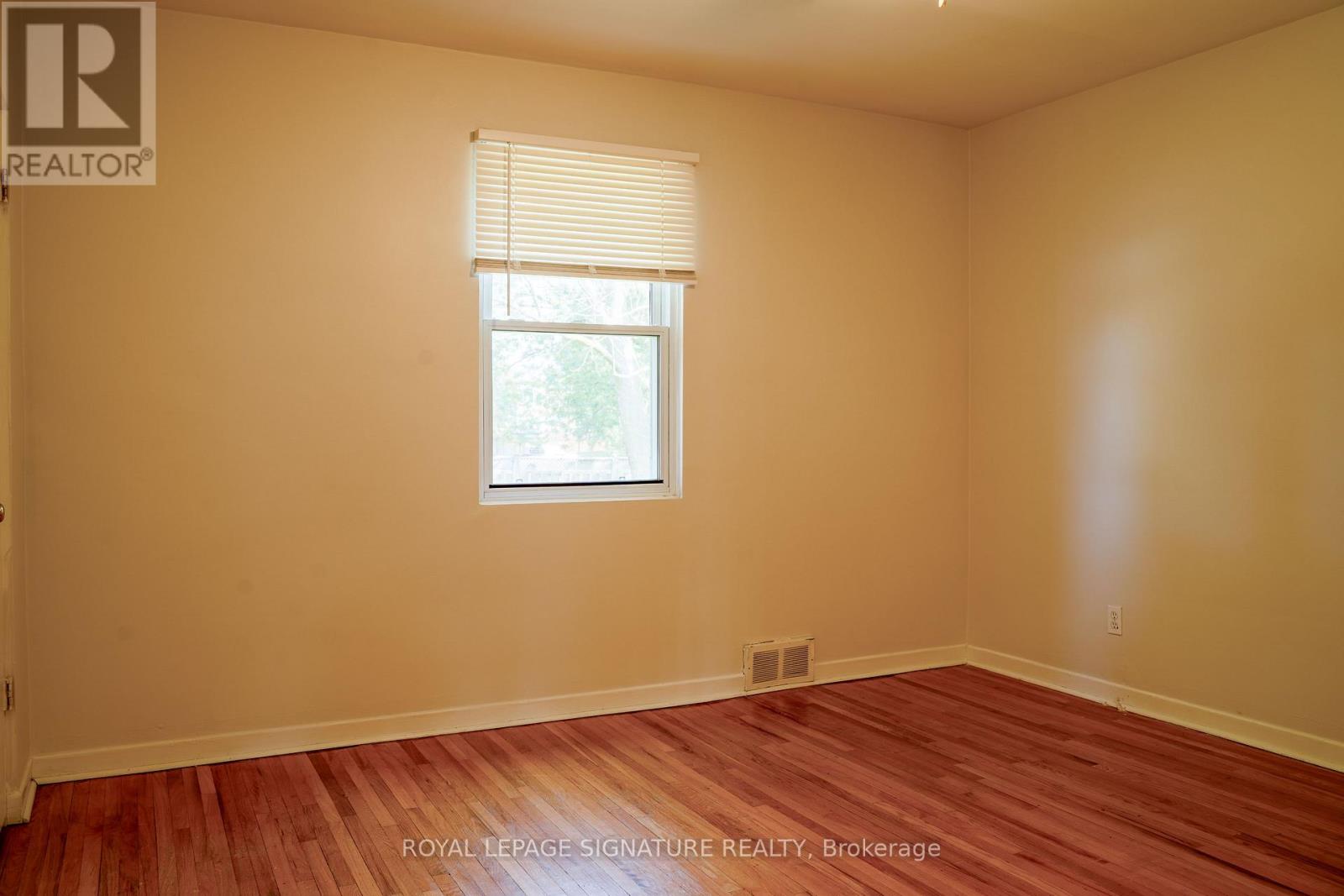 42 Kingsview Boulevard, Toronto, Ontario M9R 1T8 - Photo 10 - W13663912