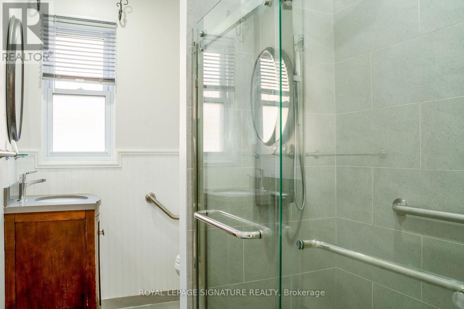42 Kingsview Boulevard, Toronto, Ontario M9R 1T8 - Photo 11 - W13663912