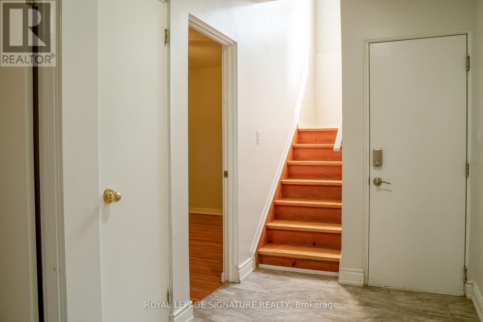 42 Kingsview Boulevard, Toronto, Ontario M9R 1T8 - Photo 12 - W13663912
