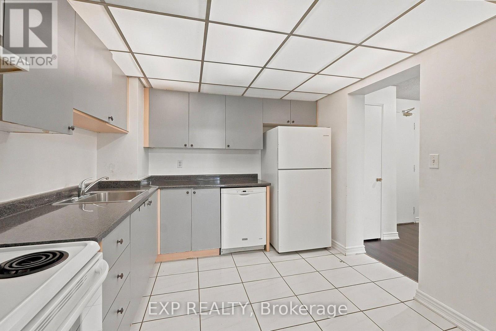 1114 - 155 Hillcrest Avenue, Mississauga, Ontario  L5B 3Z2 - Photo 15 - W13663956