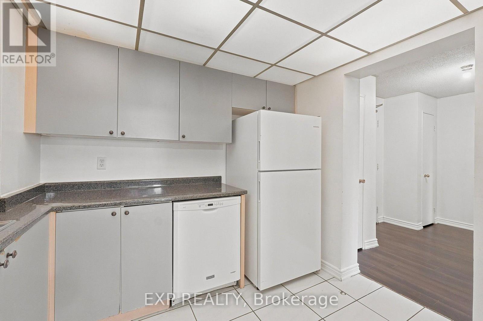 1114 - 155 Hillcrest Avenue, Mississauga, Ontario  L5B 3Z2 - Photo 16 - W13663956