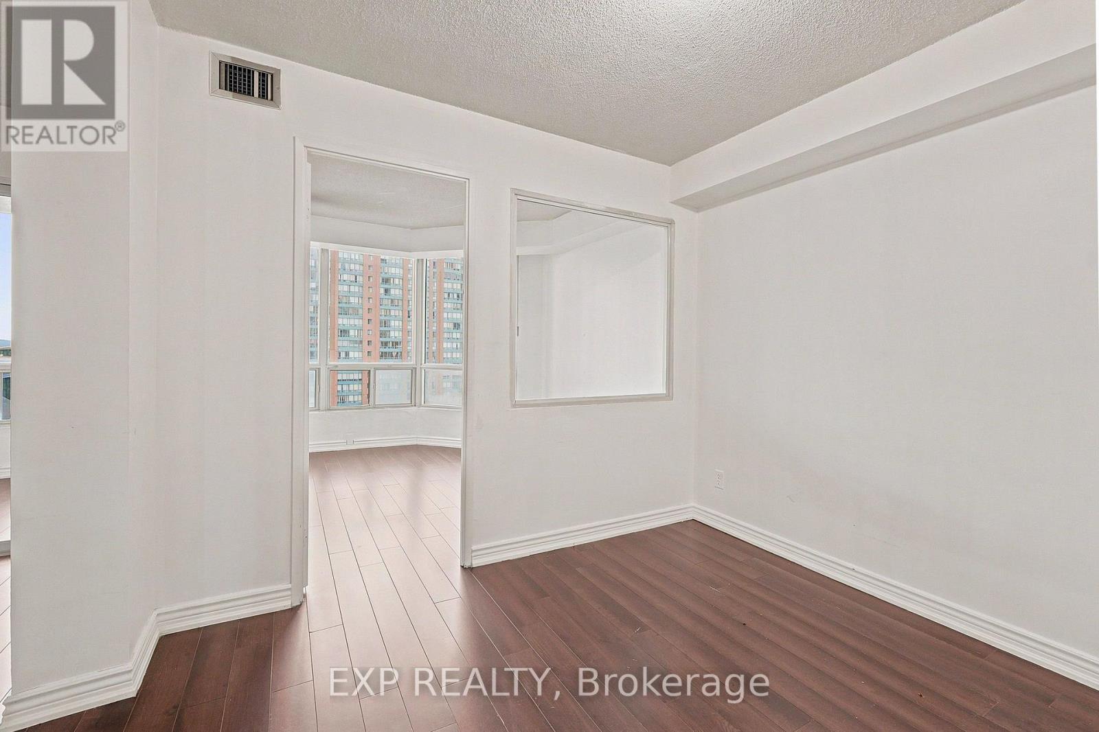 1114 - 155 Hillcrest Avenue, Mississauga, Ontario  L5B 3Z2 - Photo 18 - W13663956