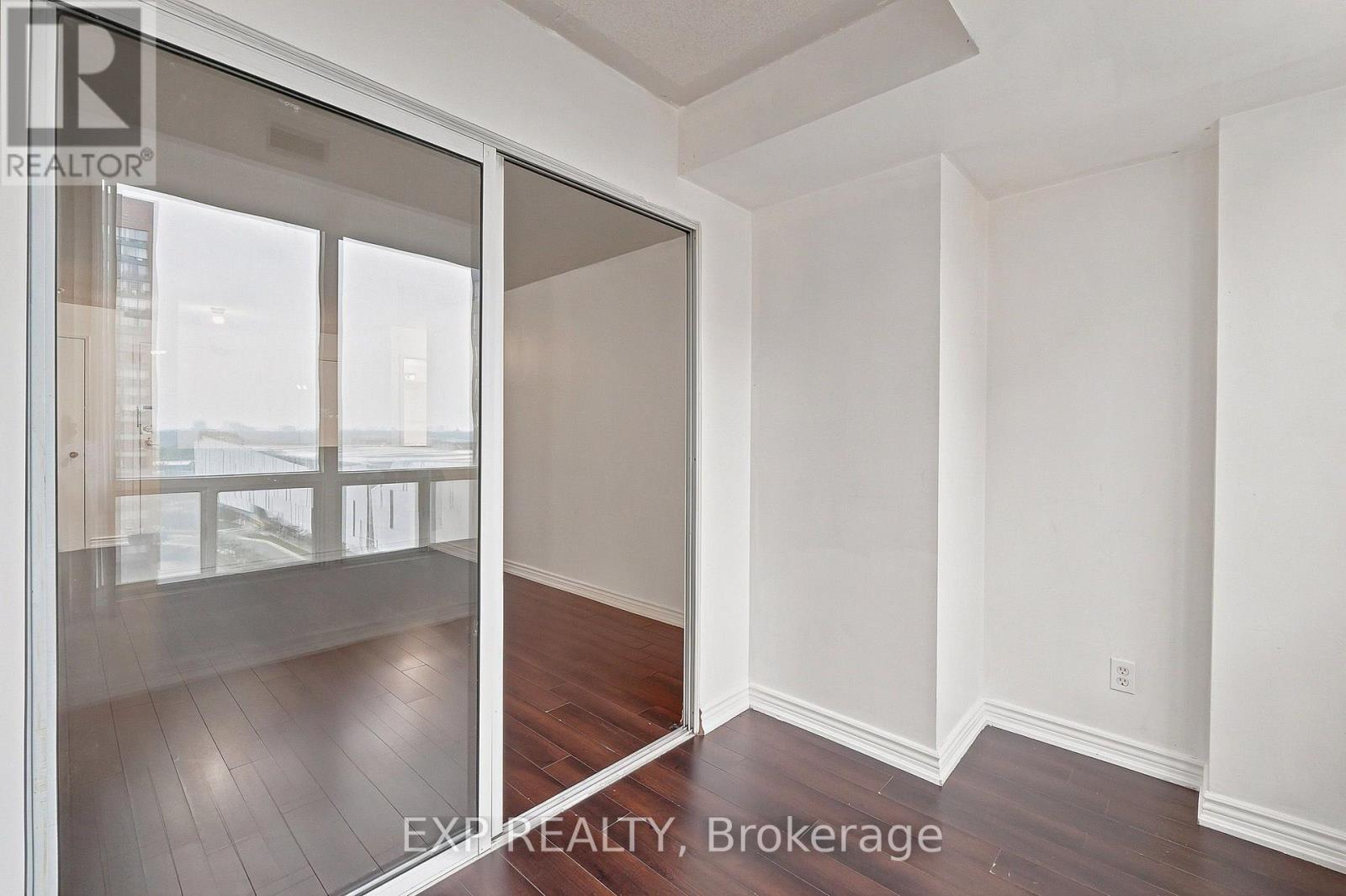 1114 - 155 Hillcrest Avenue, Mississauga, Ontario  L5B 3Z2 - Photo 24 - W13663956