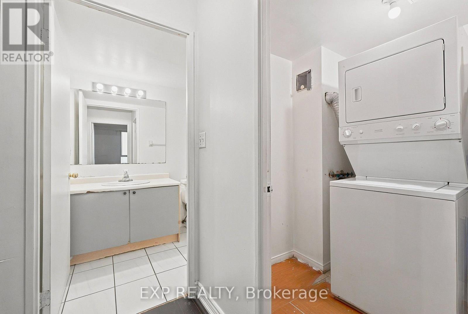 1114 - 155 Hillcrest Avenue, Mississauga, Ontario  L5B 3Z2 - Photo 32 - W13663956