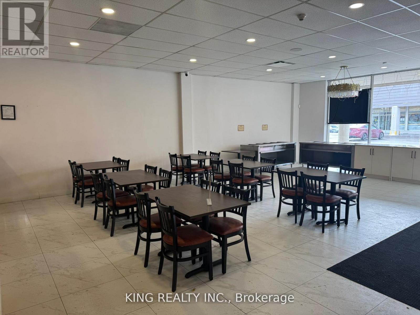 36 Avondale Boulevard, Brampton, Ontario  L6T 1H3 - Photo 3 - W13663958