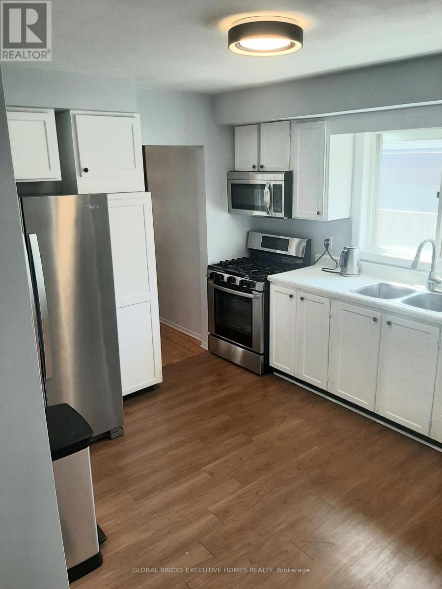 2141 Meadowbrook Road, Burlington, Ontario  L7P 2A6 - Photo 10 - W13663960
