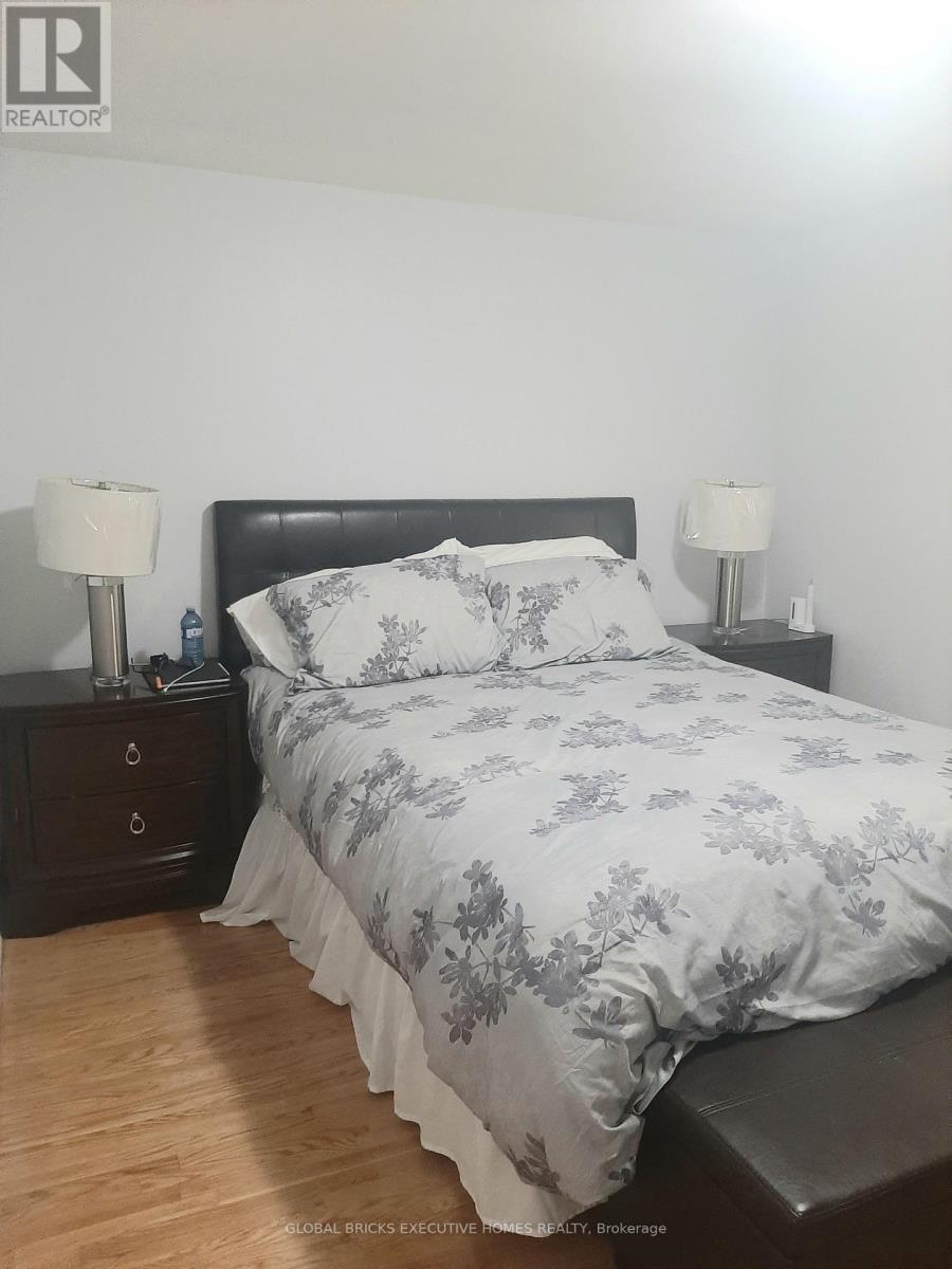 2141 Meadowbrook Road, Burlington, Ontario  L7P 2A6 - Photo 22 - W13663960