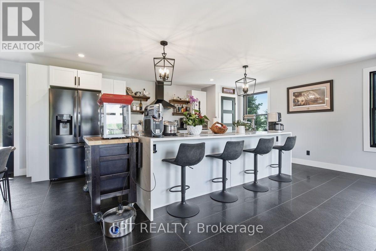 808 Elginfield Road, North Middlesex, Ontario  N0M 2K0 - Photo 25 - X13561818