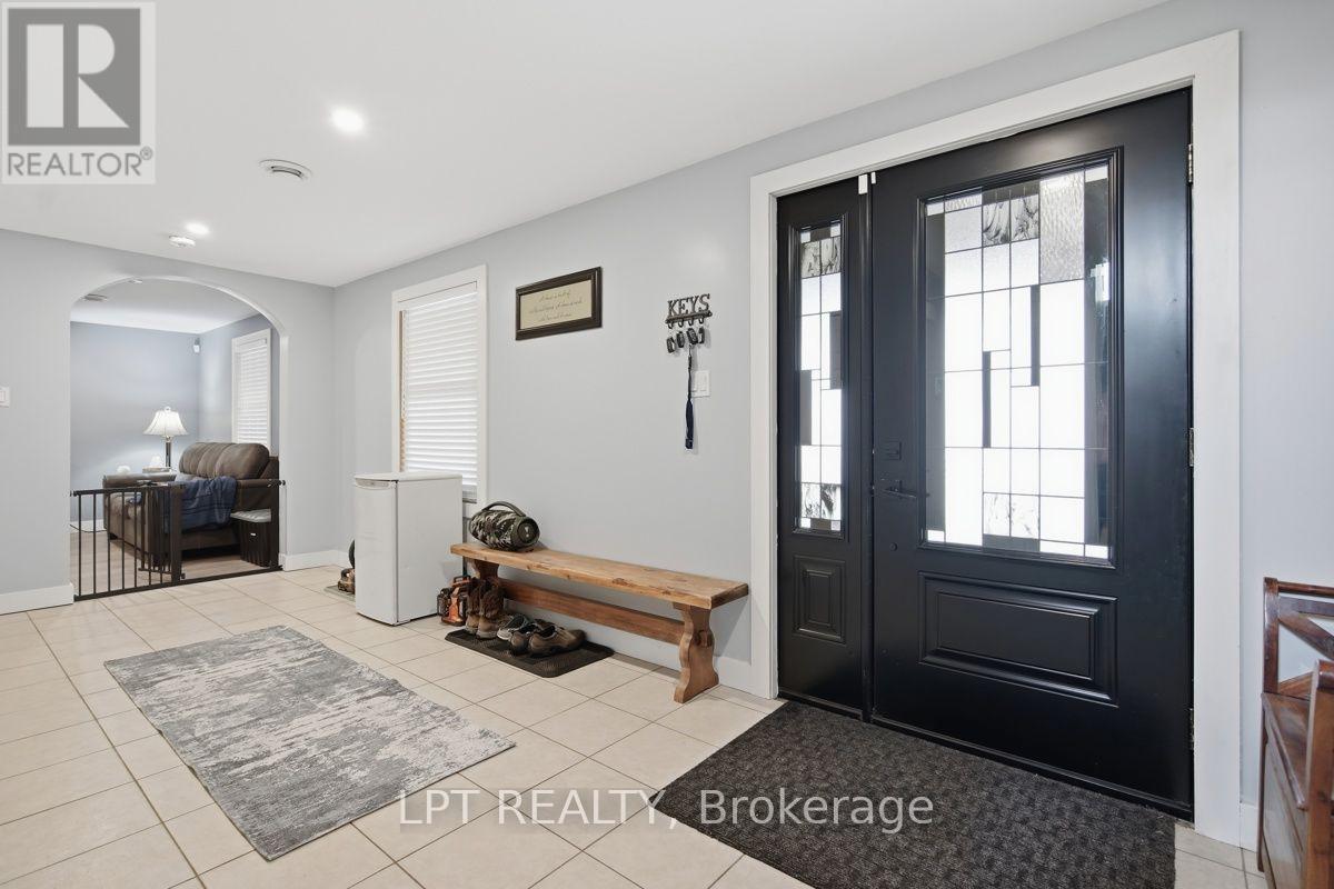 808 Elginfield Road, North Middlesex, Ontario  N0M 2K0 - Photo 10 - X13561818