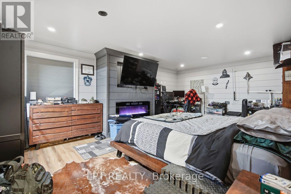 808 Elginfield Road, North Middlesex, Ontario  N0M 2K0 - Photo 14 - X13561818
