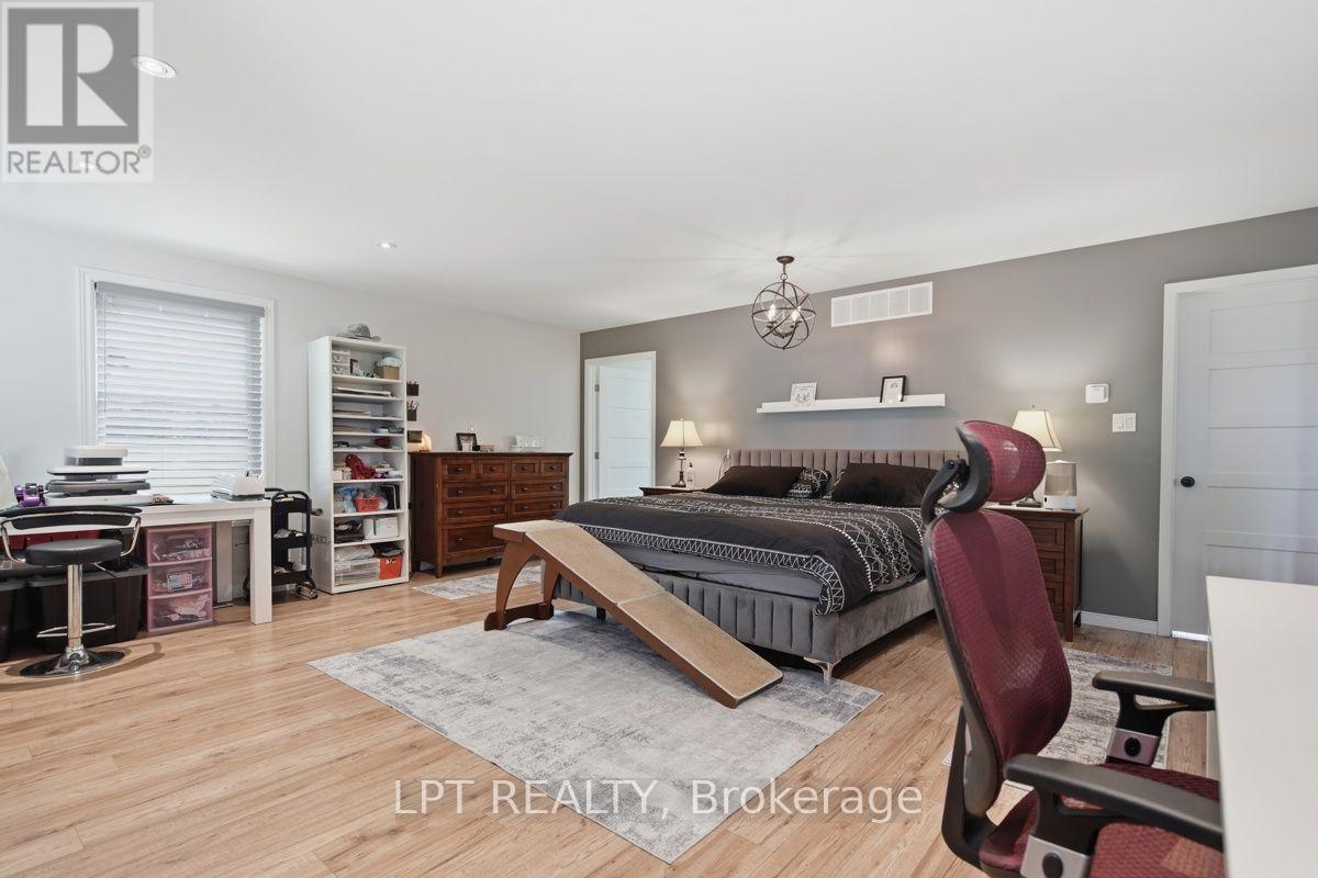 808 Elginfield Road, North Middlesex, Ontario  N0M 2K0 - Photo 35 - X13561818