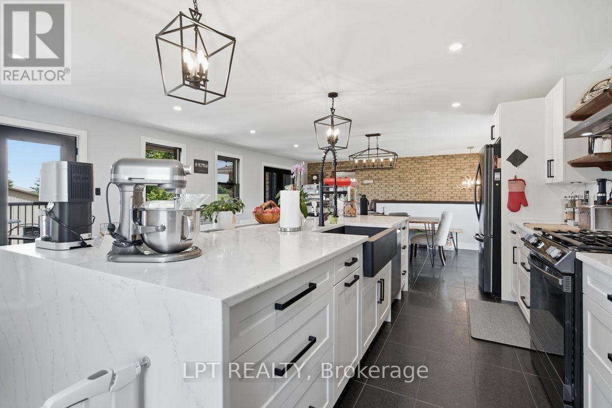 808 Elginfield Road, North Middlesex, Ontario  N0M 2K0 - Photo 30 - X13561818