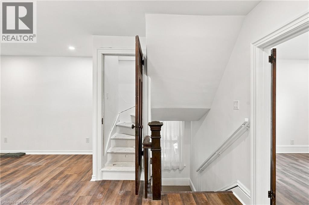 39 Garfield Avenue S Unit# 2, Hamilton, Ontario  L8M 2R9 - Photo 10 - 40855115