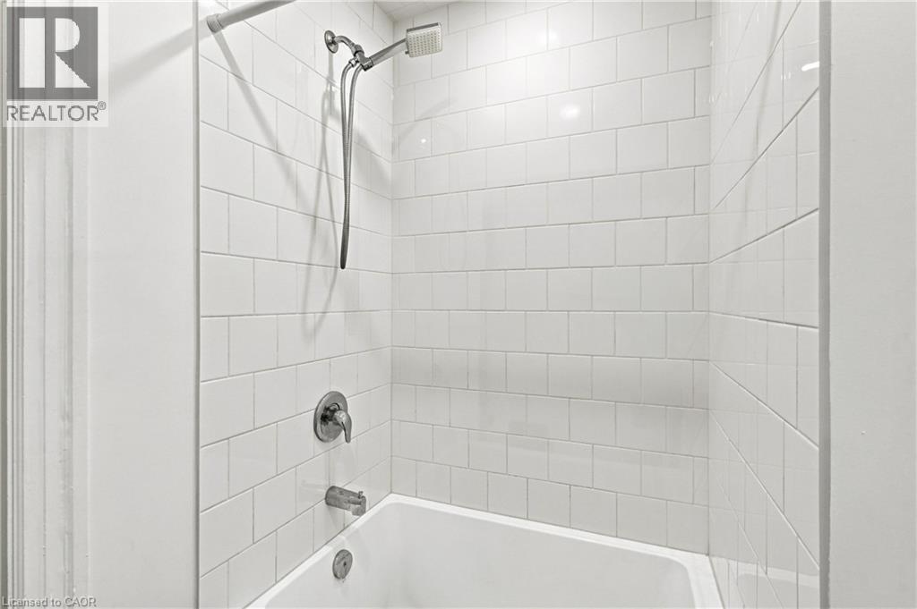 39 Garfield Avenue S Unit# 2, Hamilton, Ontario  L8M 2R9 - Photo 20 - 40855115