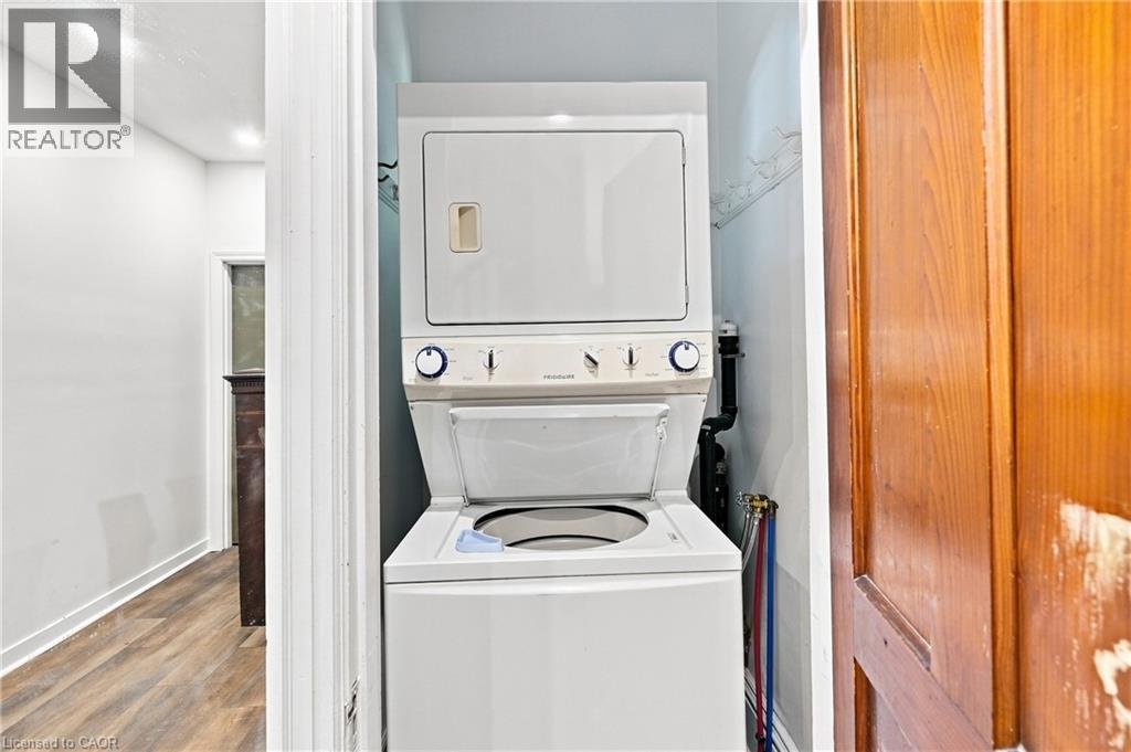 39 Garfield Avenue S Unit# 2, Hamilton, Ontario  L8M 2R9 - Photo 6 - 40855115