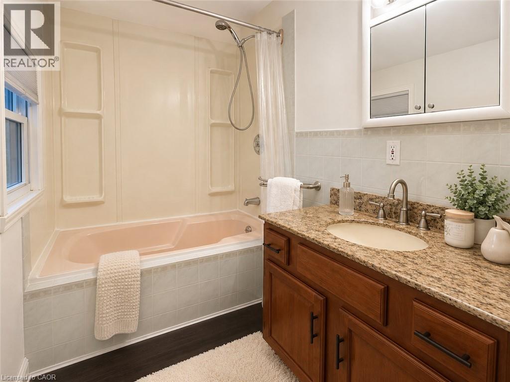 486 Scholfield Ave N Avenue, Welland, Ontario  L3B 1N2 - Photo 6 - 40854749