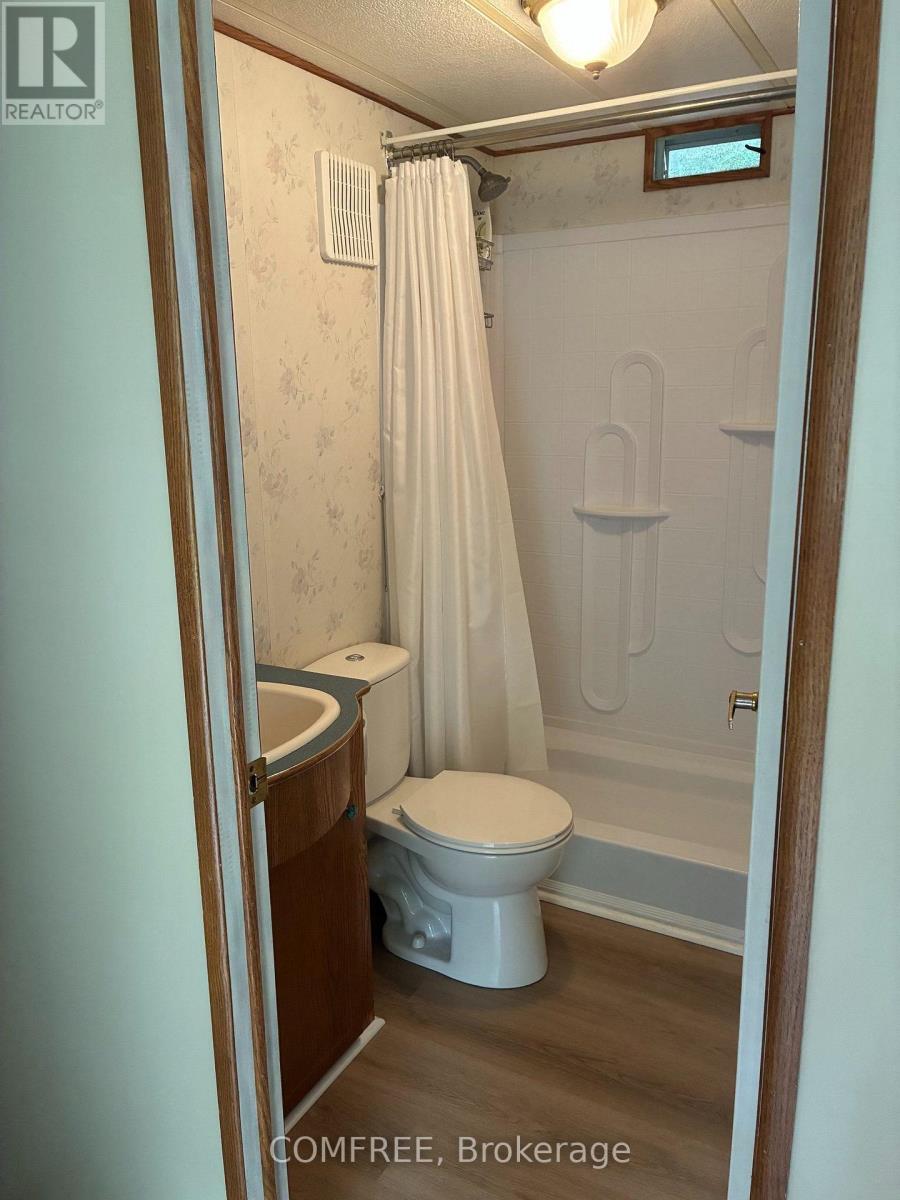 82 - 85 Theme Park Drive, Wasaga Beach, Ontario  L9Z 1X7 - Photo 11 - S13599130