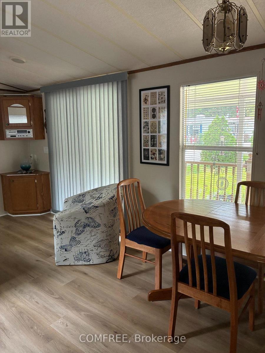 82 - 85 Theme Park Drive, Wasaga Beach, Ontario  L9Z 1X7 - Photo 14 - S13599130