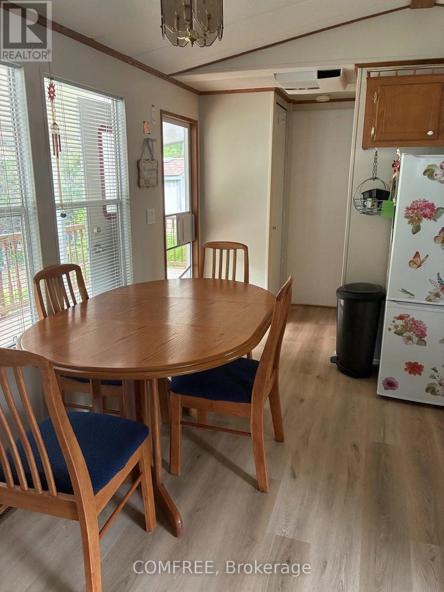 82 - 85 Theme Park Drive, Wasaga Beach, Ontario  L9Z 1X7 - Photo 6 - S13599130