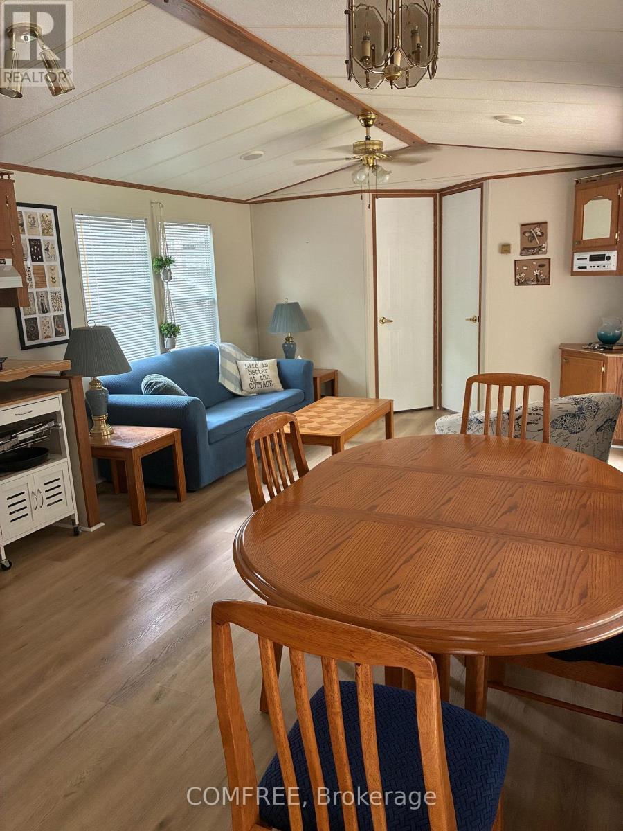 82 - 85 Theme Park Drive, Wasaga Beach, Ontario  L9Z 1X7 - Photo 5 - S13599130