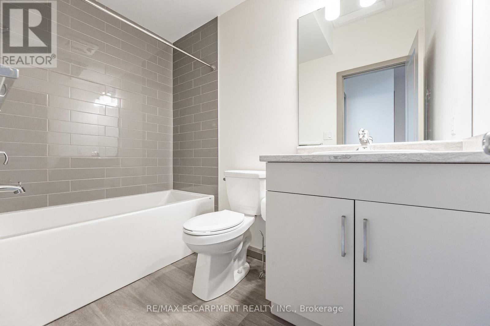 2a - 36 Grant Avenue, Hamilton (Landsdale), Ontario  L8N 2X5 - Photo 8 - X13663830