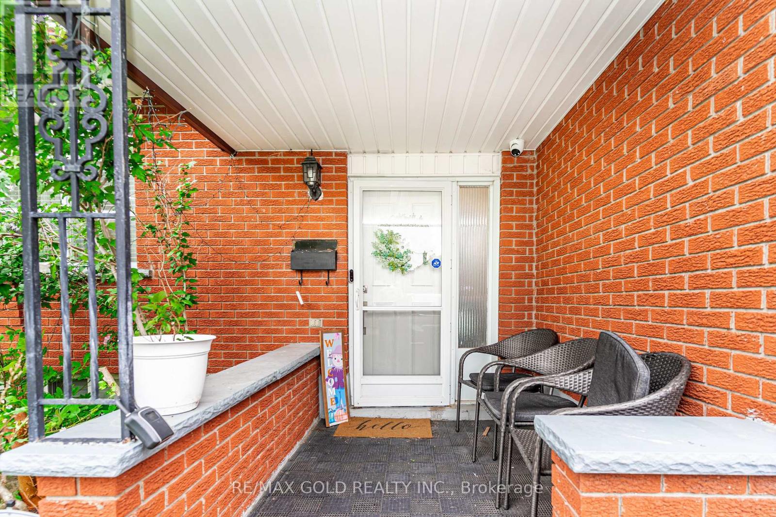 55 Ramblewood Way, Kitchener, Ontario  N2N 1G8 - Photo 2 - X13663870