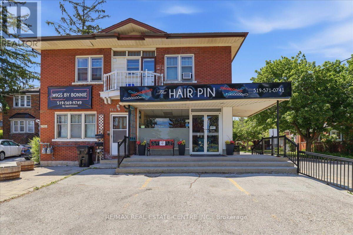 744 Queen Street S, Kitchener, Ontario  N2M 1A4 - Photo 1 - X13663876
