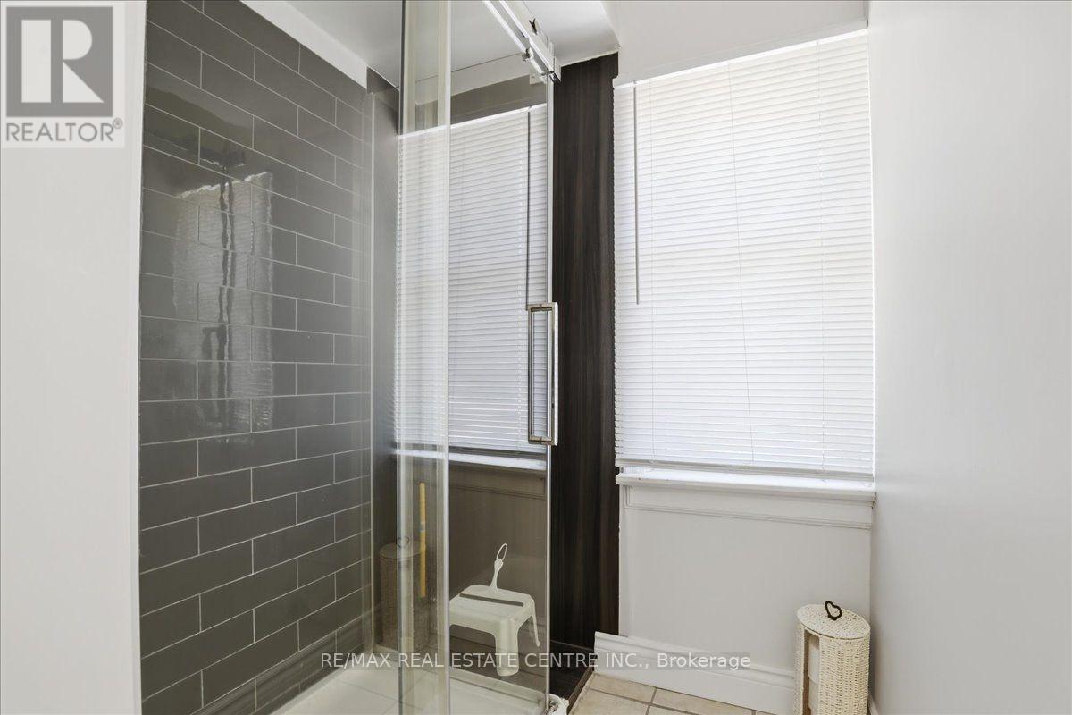 744 Queen Street S, Kitchener, Ontario  N2M 1A4 - Photo 21 - X13663876