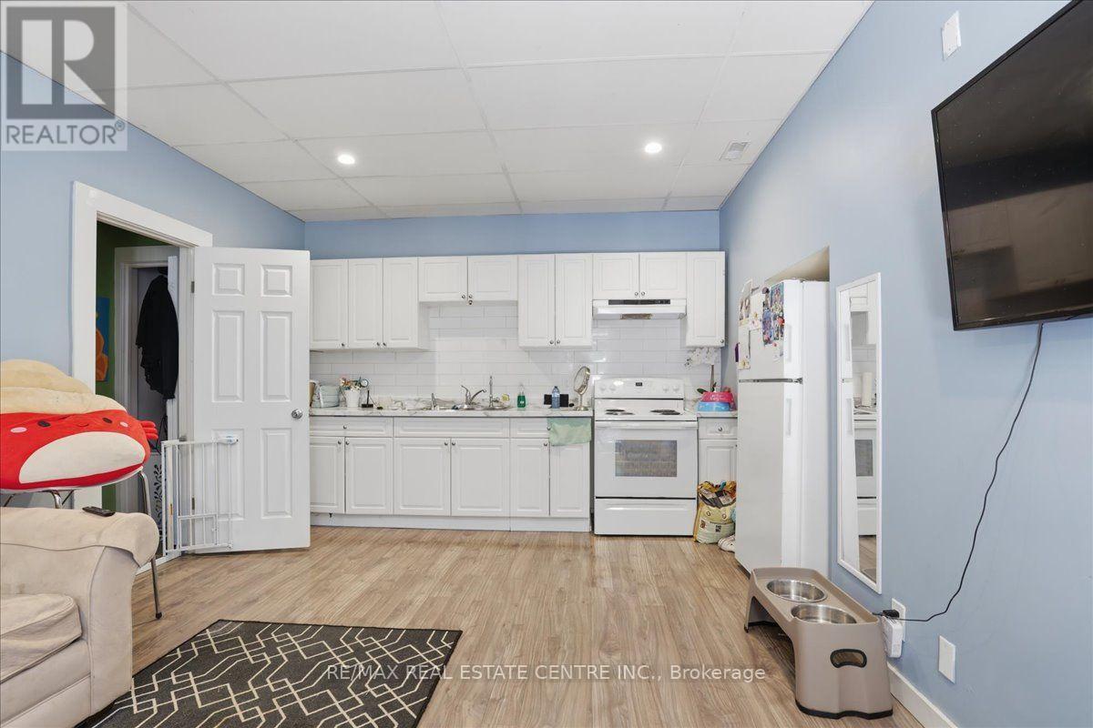 744 Queen Street S, Kitchener, Ontario  N2M 1A4 - Photo 28 - X13663876