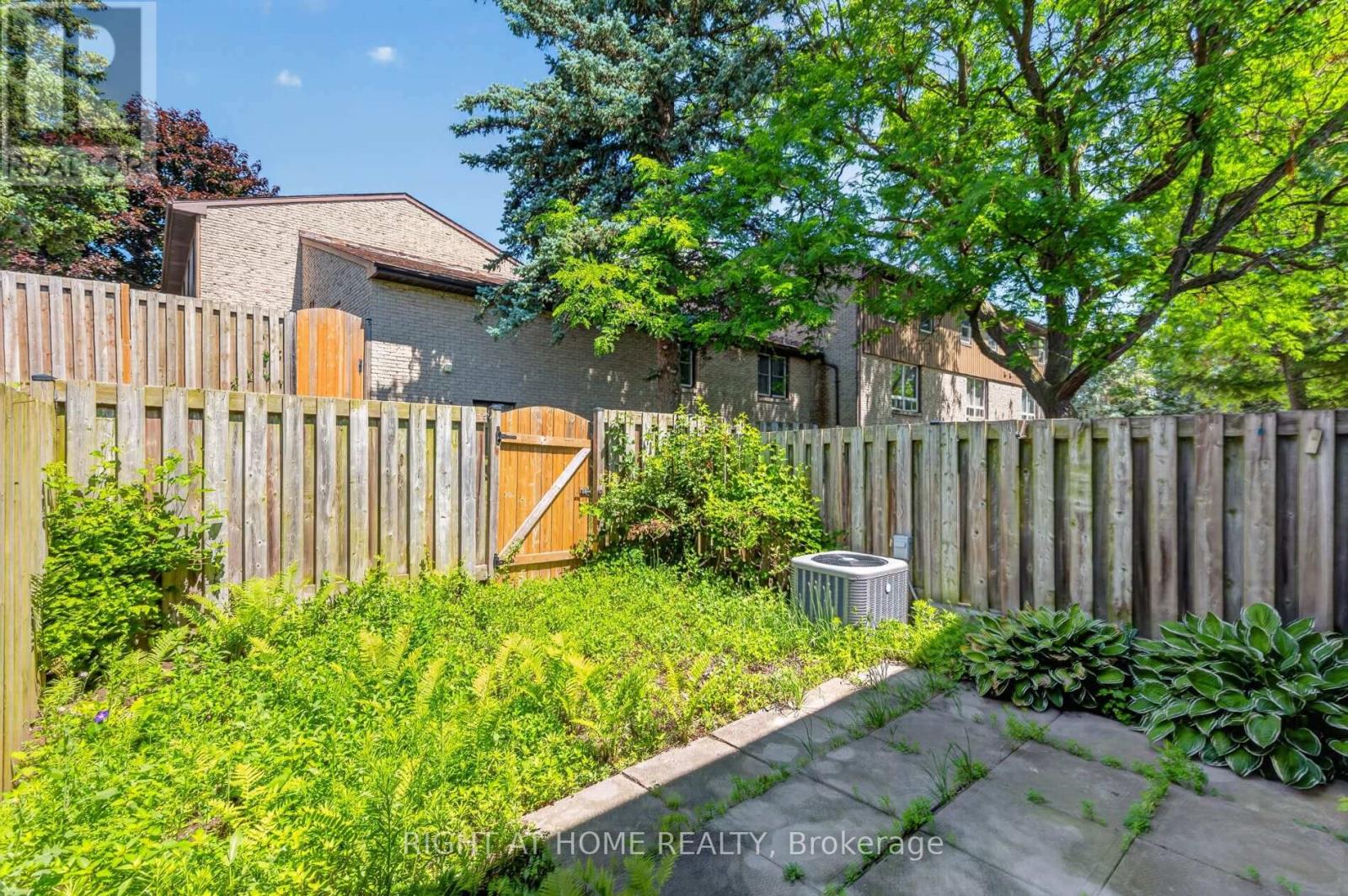 11 - 215 Glamis Road, Cambridge, Ontario  N1R 6V8 - Photo 27 - X13663978