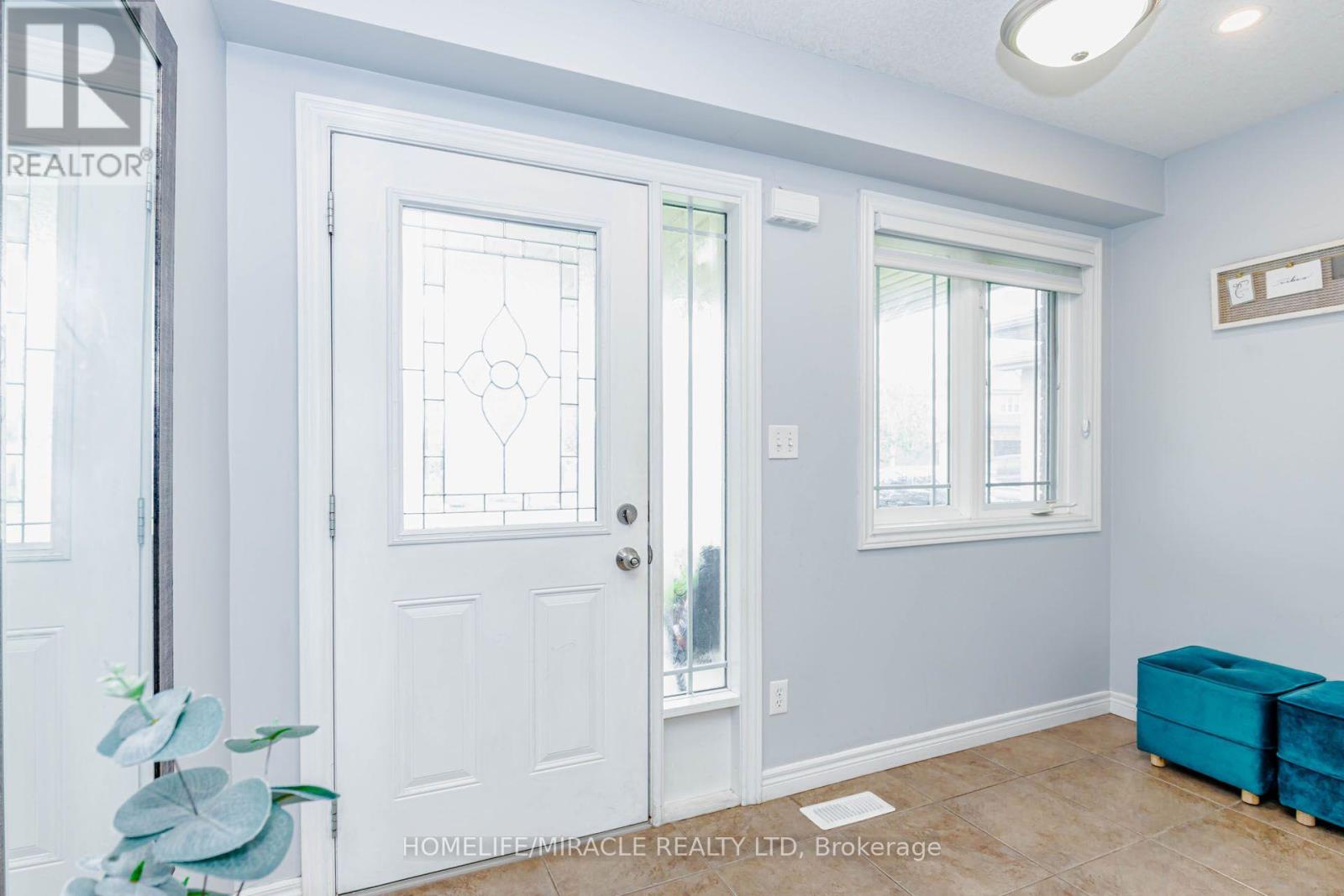 39 Washburn Drive, Guelph, Ontario  N1E 0B6 - Photo 3 - X13663982