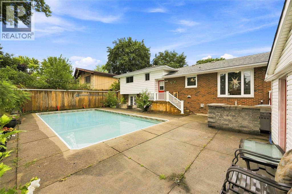 1584 Mc Gee Street, Sarnia, Ontario  N7S 2J4 - Photo 6 - 26019150