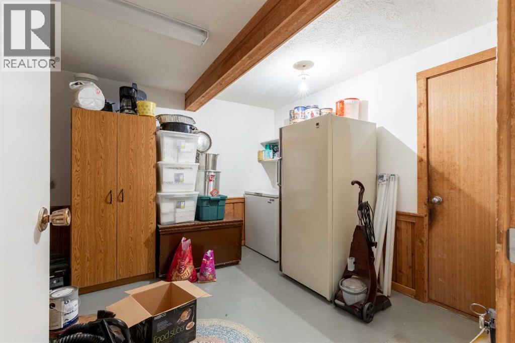 152s 100e, Raymond, Alberta  T0K 2S0 - Photo 27 - A2328433